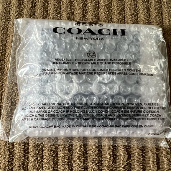 Coach Pave Signature Huggie Earrings nwt in packaging - Picture 2 of 5